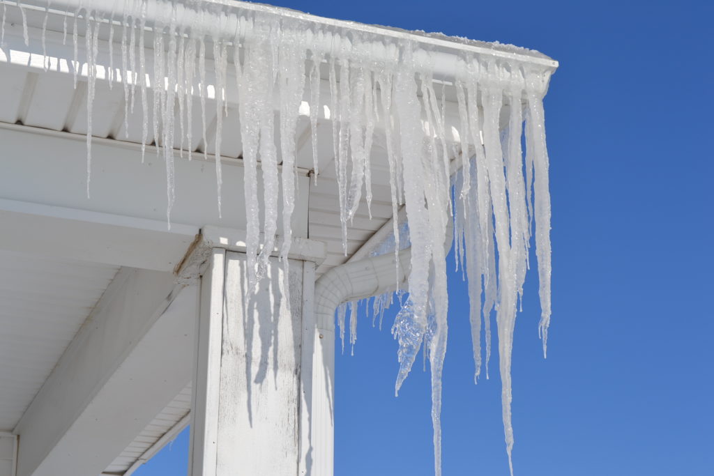 Ice cycle outlet